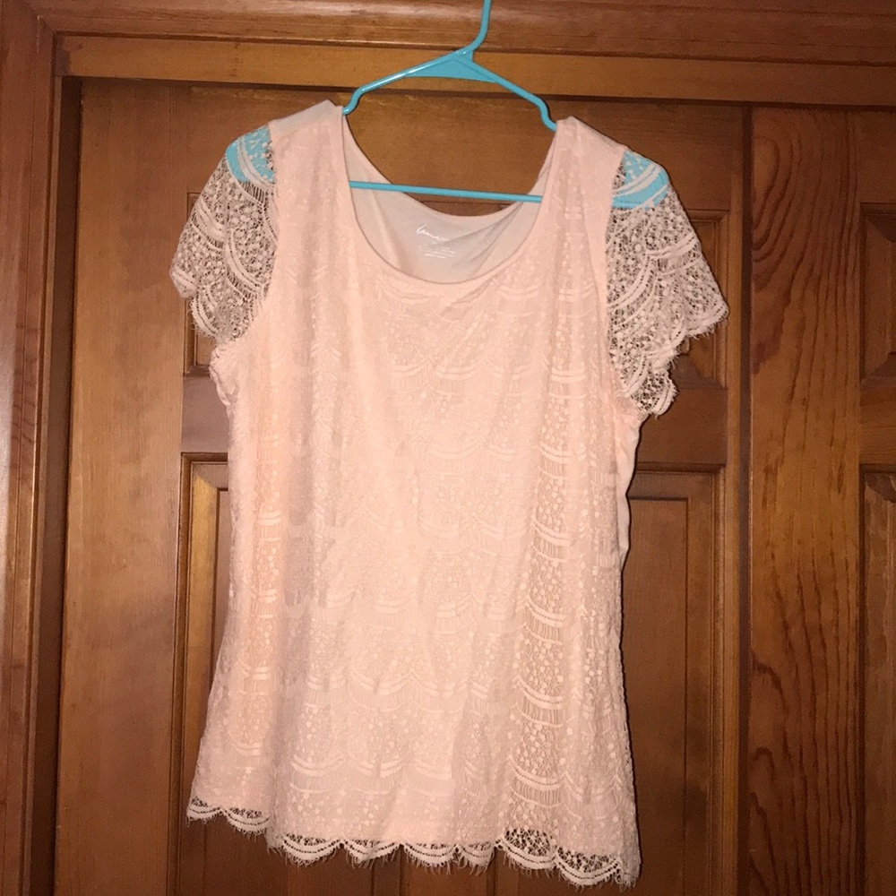 Gorgeous Peach Lace Top